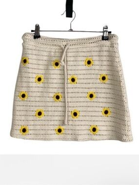 Zara Sunflower Crochet Mini Skirt  size S